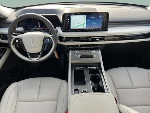 New 2026 Lincoln Aviator 2WD image 9