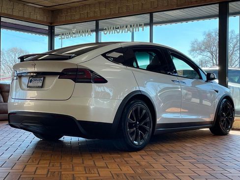 Used 2022 Tesla Model X AWD image 12