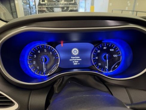 Used 2024 Chrysler Pacifica Touring-L image 16