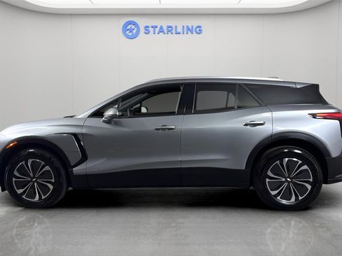 Used 2025 Chevrolet Blazer EV LT w/ Super Cruise Package image 3