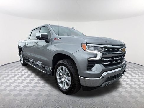 Used 2025 Chevrolet Silverado 1500 LTZ AWD/4WD image 3