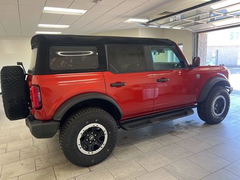 New 2024 Ford Bronco Big Bend w/ Sasquatch Package AWD/4WD image 5