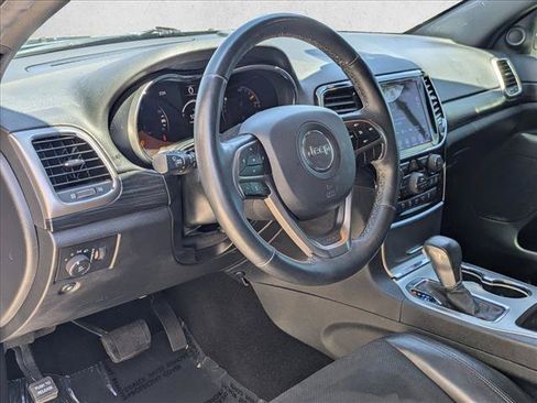 Used 2019 Jeep Grand Cherokee Altitude RWD image 10
