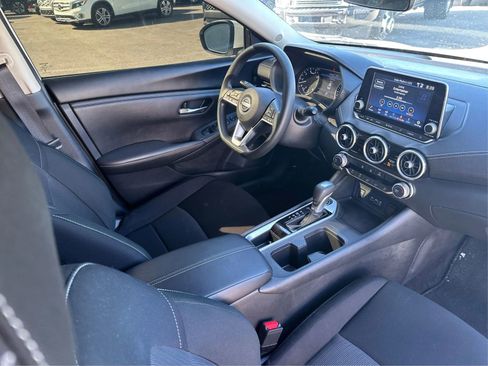 Used 2025 Nissan Sentra SV FWD image 17