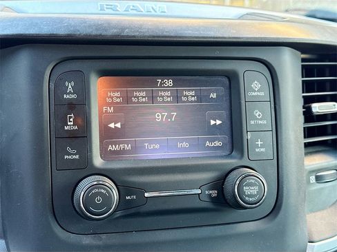 Used 2021 RAM 1500 Big Horn image 14