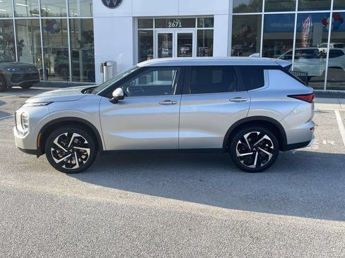 Used 2022 Mitsubishi Outlander SE FWD image 4