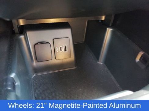 Used 2025 Ford Explorer ST-Line w/ Premium Package image 27