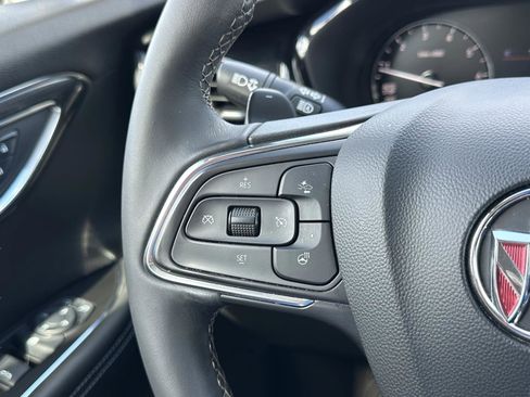 Used 2022 Buick Envision Preferred image 26