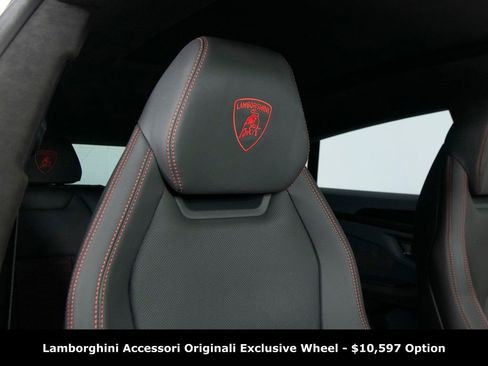 Used 2024 Lamborghini Urus S AWD/4WD image 40