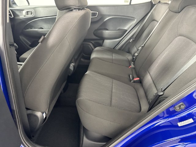 Used 2022 Hyundai Venue SE FWD image 21