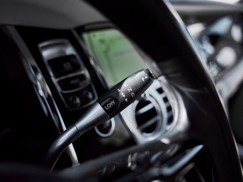 Used 2015 Rolls-Royce Wraith image 54