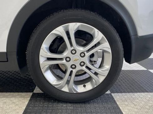 Used 2020 Chevrolet Bolt LT image 10