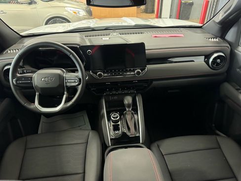 Used 2023 Chevrolet Colorado Z71 w/ Z71 Convenience Package 2 image 14