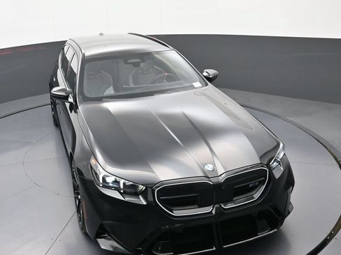 New 2027 BMW M5 Touring AWD/4WD image 31
