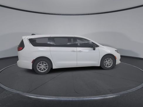 New 2026 Chrysler Voyager LX image 16