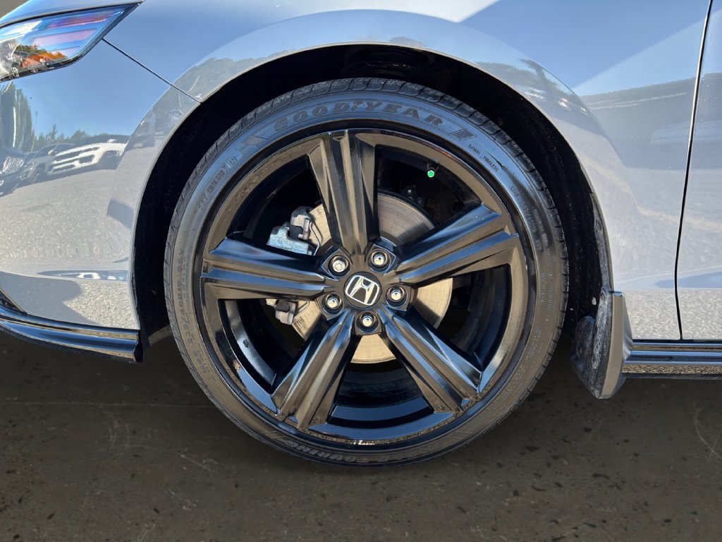 Used 2025 Honda Accord Sport image 10