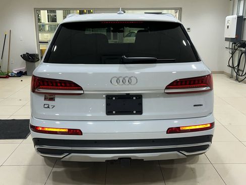 Used 2022 Audi Q7 Premium Plus image 10