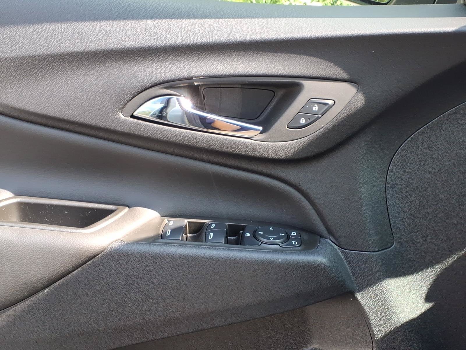 Used 2024 Chevrolet Equinox LT w/ LPO, Floor Liner Package FWD image 24