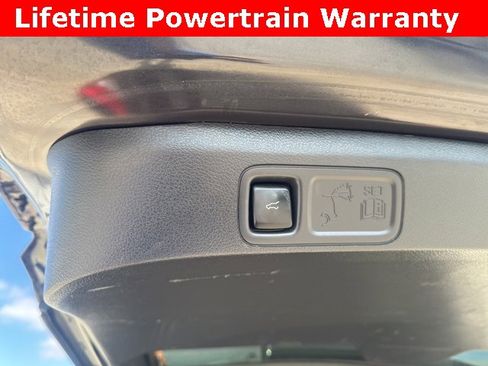 Used 2024 Ford Expedition Max XLT image 24