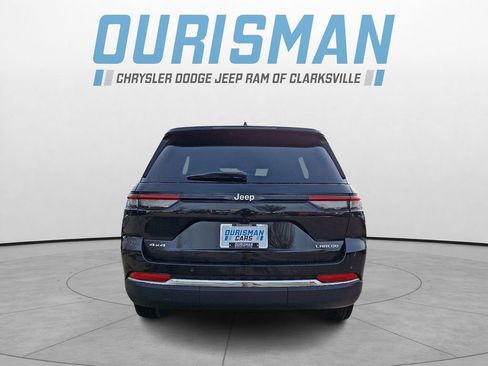 Used 2025 Jeep Grand Cherokee Laredo image 5