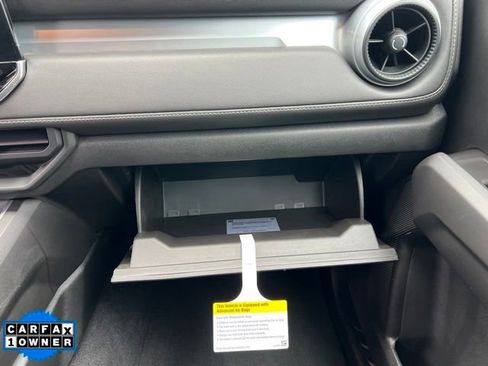 Used 2025 Chevrolet Colorado LT w/ LT Convenience Package image 25