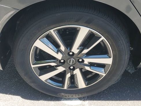 Certified 2025 Nissan Versa SV w/ Trunk Package FWD image 5