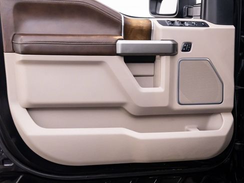 Used 2019 Ford F250 Limited image 12