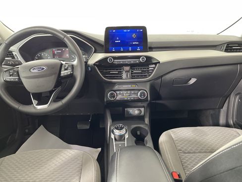 Used 2022 Ford Escape SE w/ SE Sport Appearance Package image 13