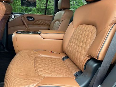 Certified 2023 INFINITI QX80 Sensory w/ All-Season Package AWD/4WD image 12