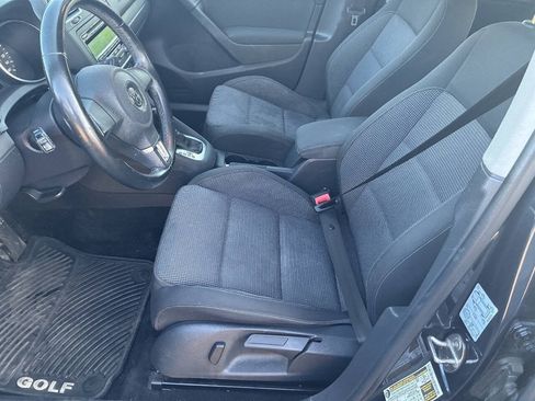 Used 2013 Volkswagen Golf 4-Door FWD image 8
