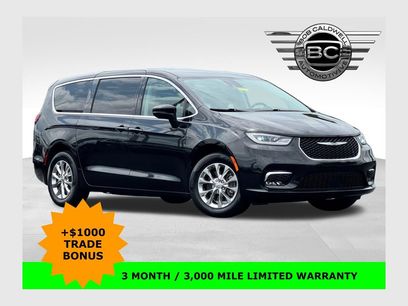 Used 2023 Chrysler Pacifica Touring-L