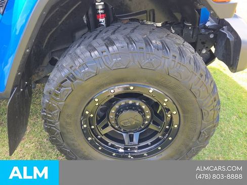 Used 2021 Jeep Gladiator Rubicon w/ Uconnect 4C Nav & Sound Group AWD/4WD image 12