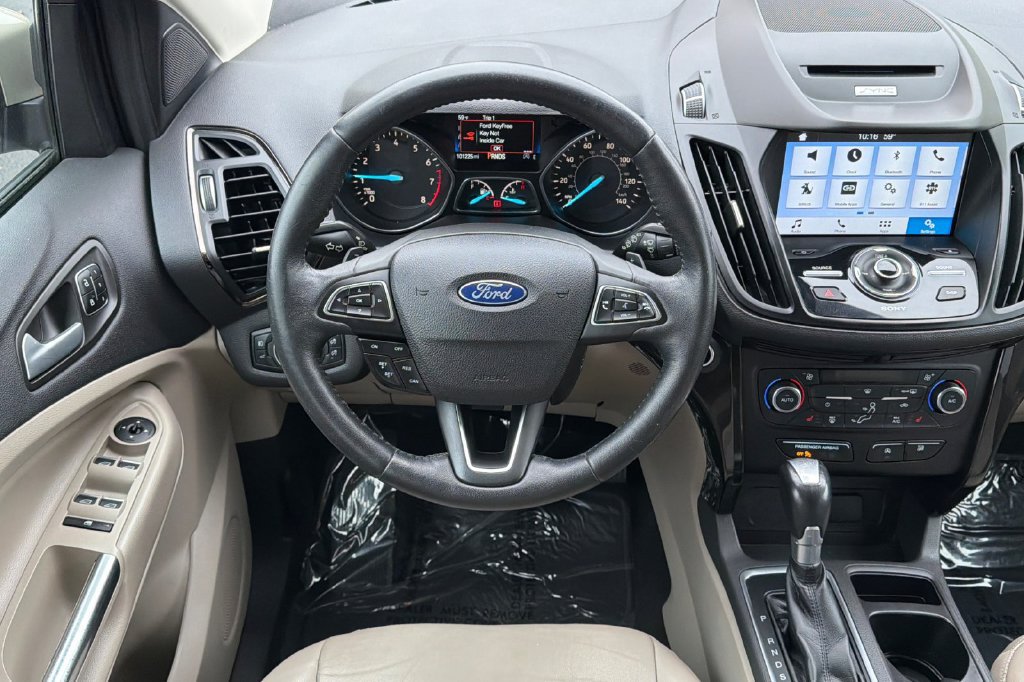 Used 2017 Ford Escape Titanium FWD image 12