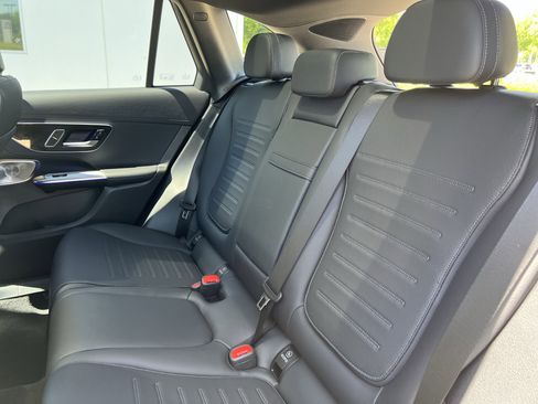 Certified 2025 Mercedes-Benz GLC 300 4MATIC image 33