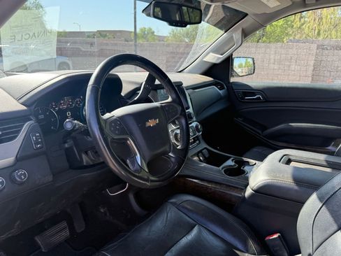 Used 2017 Chevrolet Suburban LT image 15