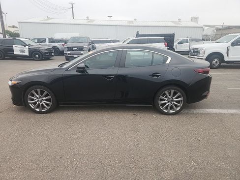 Used 2024 MAZDA MAZDA3 s FWD image 9