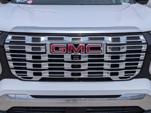 Used 2026 GMC Terrain Denali AWD/4WD image 10
