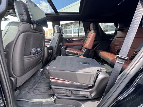 Used 2024 GMC Yukon Denali Ultimate image 29