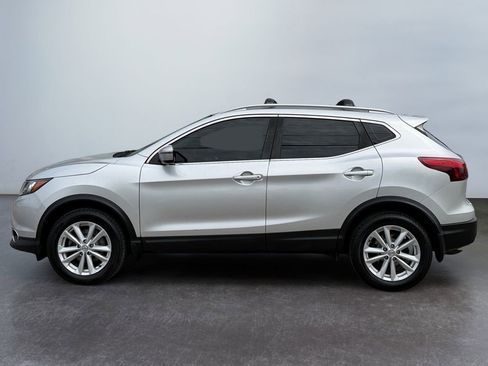 Used 2018 Nissan Rogue Sport SV w/ SV All-Weather Package AWD/4WD image 8