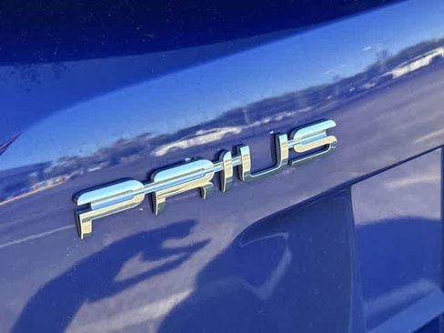 Used 2017 Toyota Prius Four w/ Advanced Technology Package FWD image 11