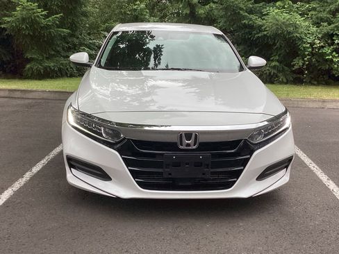 Used 2018 Honda Accord LX image 16