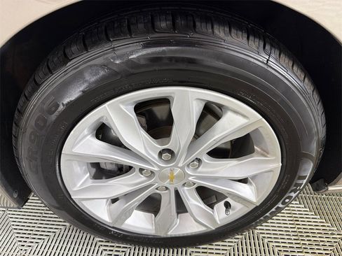 Used 2022 Chevrolet Malibu LT image 11