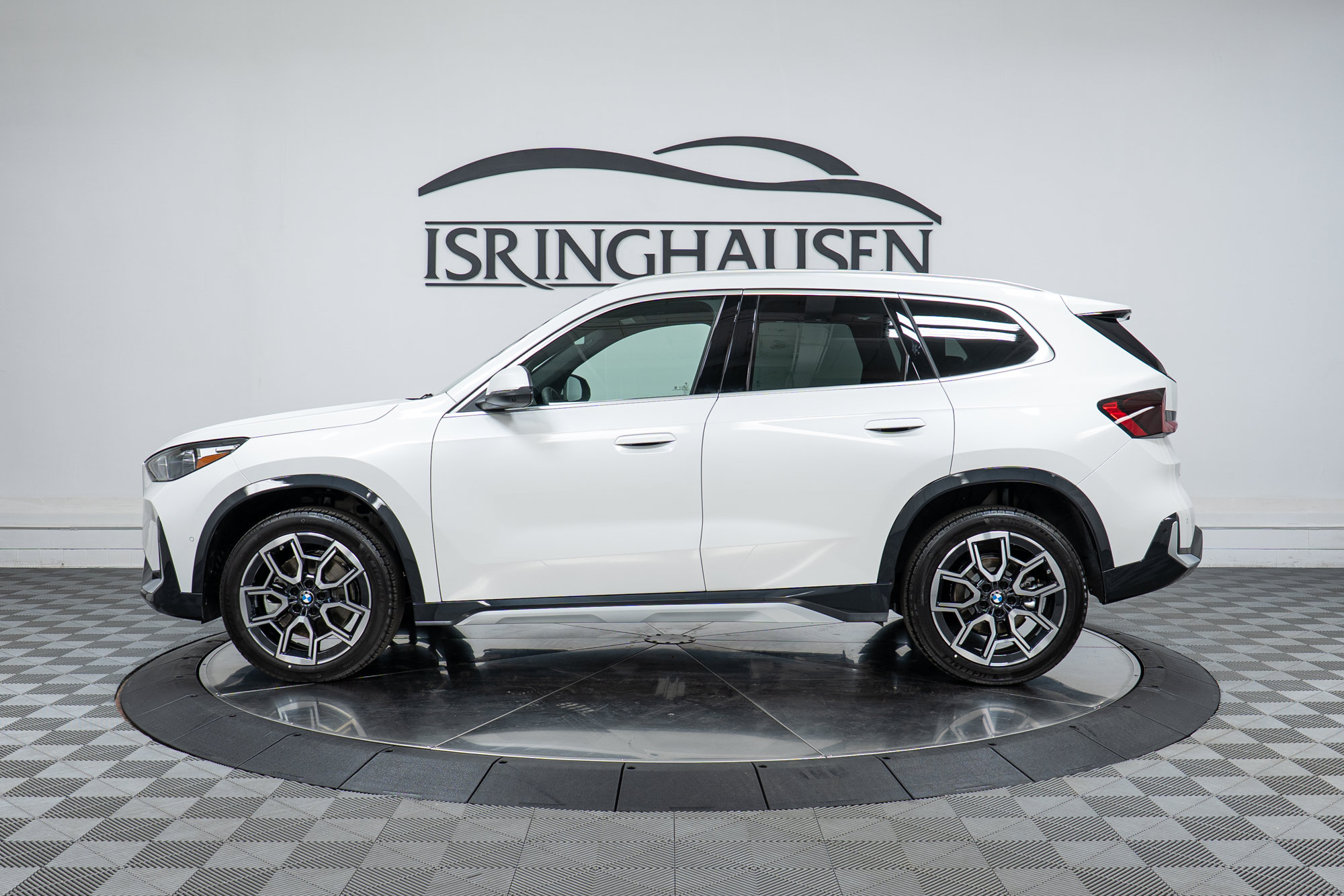 Used 2026 BMW X1 xDrive28i w/ Technology Package AWD/4WD image 8