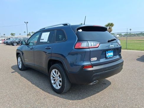 Used 2020 Jeep Cherokee Latitude FWD image 4