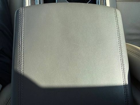Used 2017 Lincoln Continental Select FWD image 30
