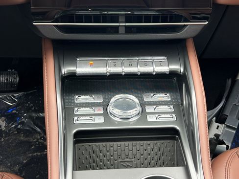 New 2026 Lincoln Nautilus Reserve w/ Jet Appearance Package image 17