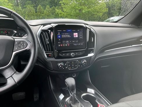 Used 2023 Chevrolet Traverse LT w/ Rear Camera Mirror Package AWD/4WD image 19