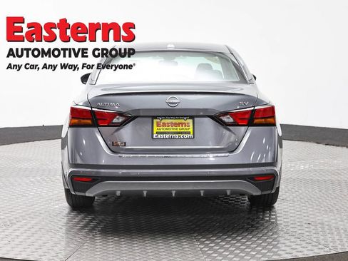 Used 2023 Nissan Altima 2.5 SV FWD image 5