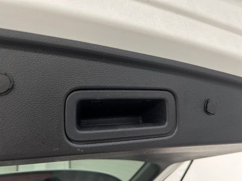 Used 2024 Nissan Pathfinder SV FWD image 43