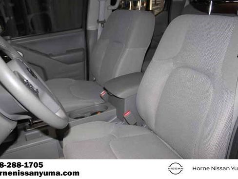 Used 2016 Nissan Frontier SV w/ SV Value Truck Package image 4